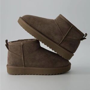 Women's Cozy Brown Ankle Booties